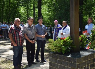 Zajedno molili za žrtve šume Gović