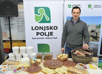 Proizvodi od turopoljske svinje – hit na sajmu Proizvodi hrvatskog sela
