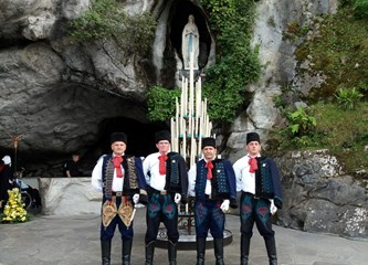 Turopoljski banderij hodočastio u Lourdes