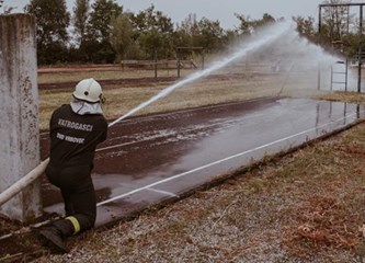 Operativni vatrogasci iz cijele Hrvatske natjecali se u Jaski