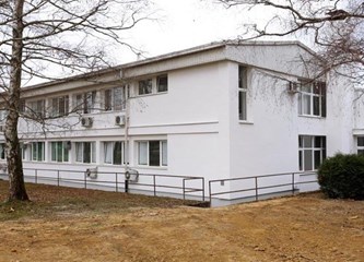 Župan u obilasku energetski obnovljene ispostave Doma zdravlja u Vrbovcu