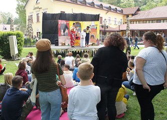 Cirkuski ulični festival ulice Samobora ispunio smijehom i zabavom