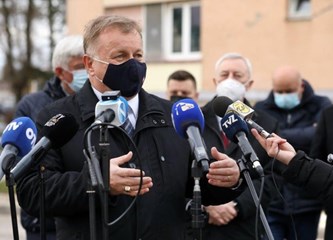 U županiji potresom oštećeno 3738 objekata, stradale u Zaprešiću obišao ministar Darko Horvat