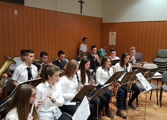 Tradicionalni Božićni koncert u Desincu