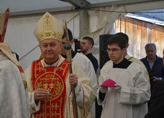 Blagoslov kipa biskupa Borkovića u Domagoviću