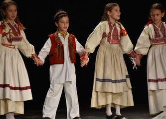 Mali folkloraši Dugog Sela, Bratine i Turopolja na Dječjim susretima
