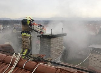 Milijunske štete i u Zaprešiću: Preko 50 stanova ne useljivo, stradale zgrade suda, Pučkog učilišta, škola, crkva...