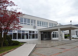Energetski obnovljena zgrada srednjih škola u Velikoj Gorici, Župan poručio: Ulaganje u školstvo nam je prioritet!