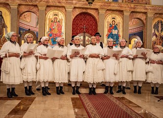 FOTO Svečani koncert za 10 godina jaskanske grkokatoličke crkve