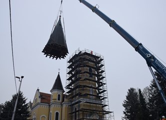 Zvona i kapa zvonika ponovno vraćeni "turopoljskoj katedrali"