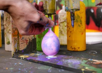 Martin iz Ivanić-Grada vojsku zamijenio ateljeom i bojama: Stvara umjetnička djela i svoje znanje prenosi drugima